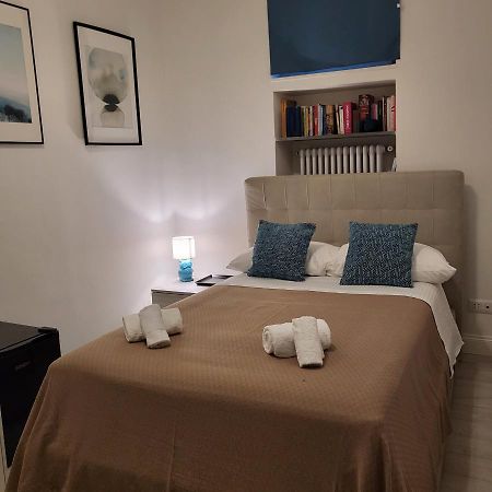 Nel Salotto Di Napoli Hotel Bagian luar foto