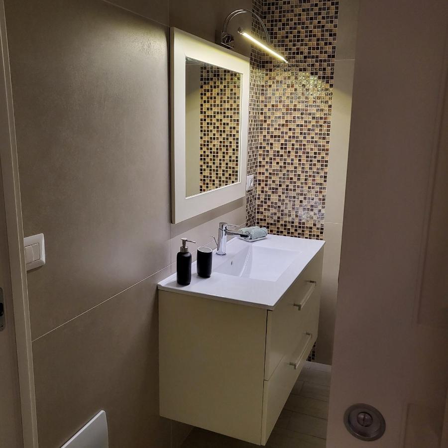 Nel Salotto Di Napoli Hotel Bagian luar foto