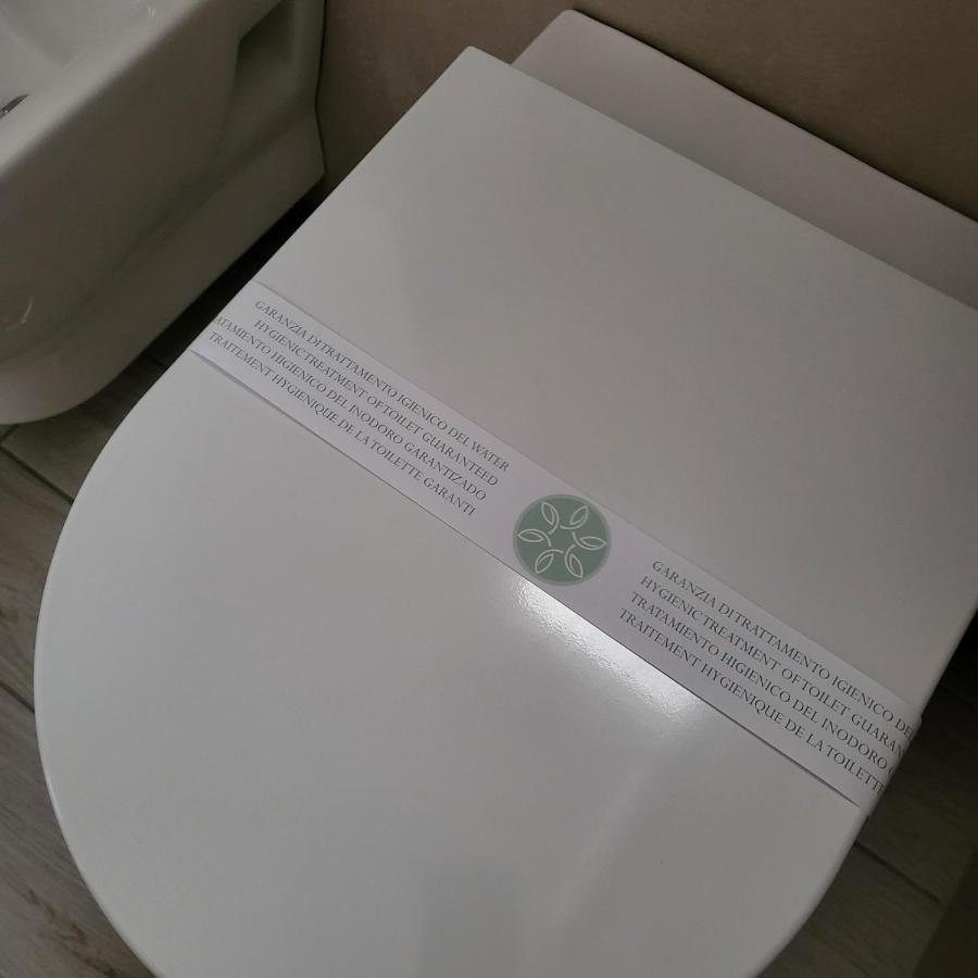 Nel Salotto Di Napoli Hotel Bagian luar foto